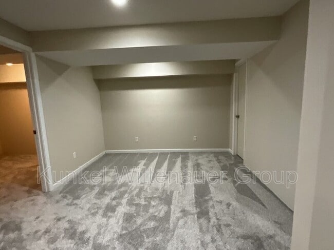 Building Photo - 601 Whetstone Ln