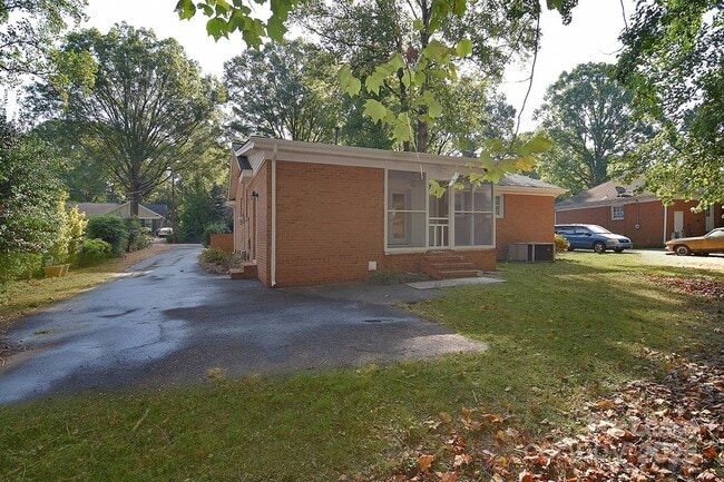 Building Photo - 3800 Champaign St
