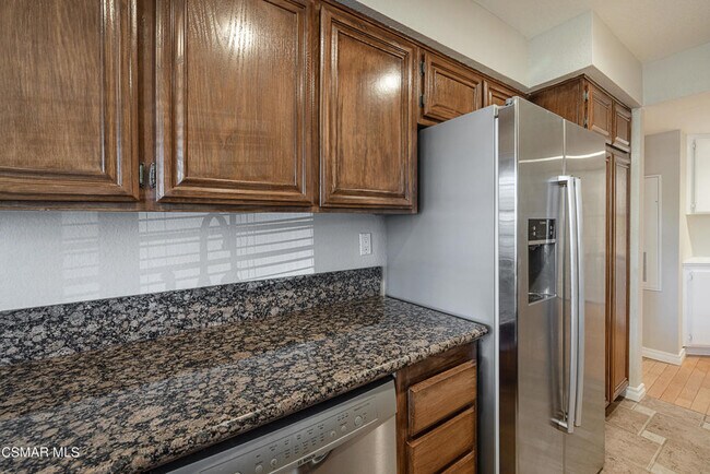 Building Photo - 5837 Oak Bend Ln
