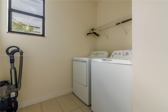 Building Photo - 10590 NW 78th Terrace