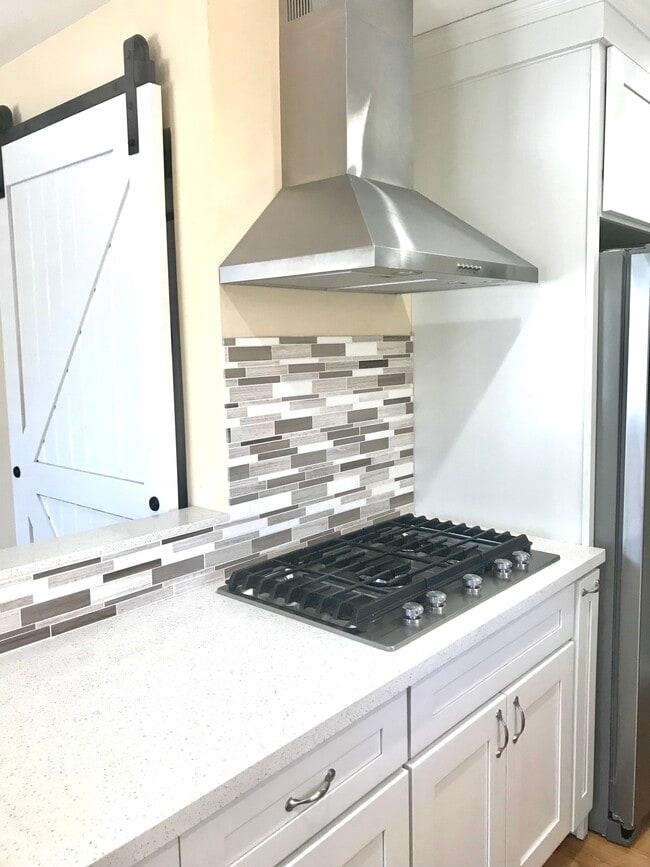 Kitchenaid stovetop - 8160 Jamieson Ave