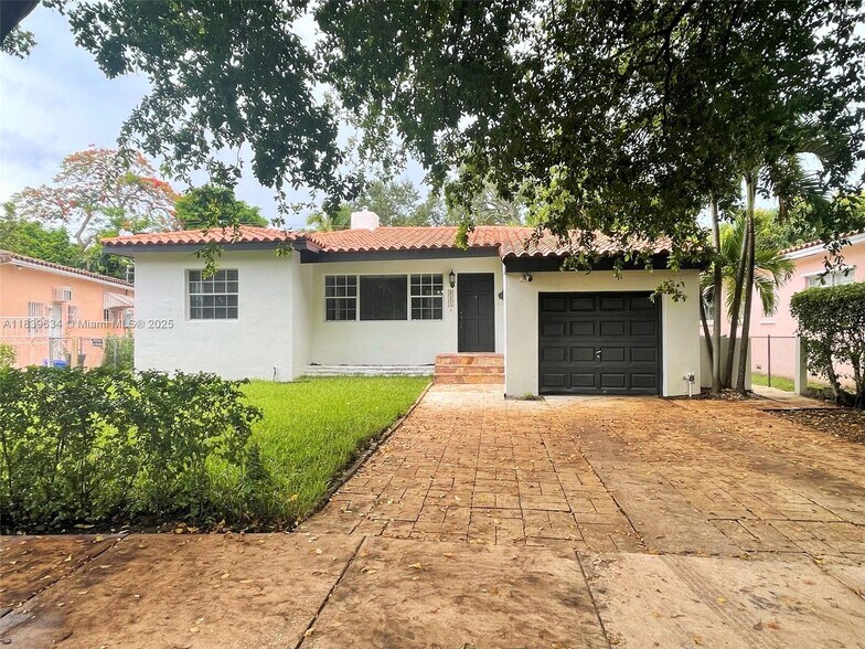 Primary Photo - 845 Lorca St