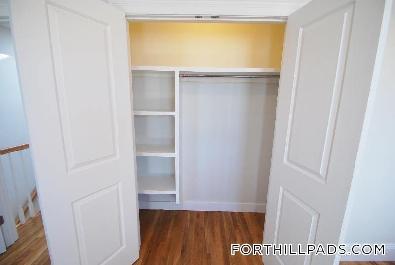 Building Photo - 145 Marcella St