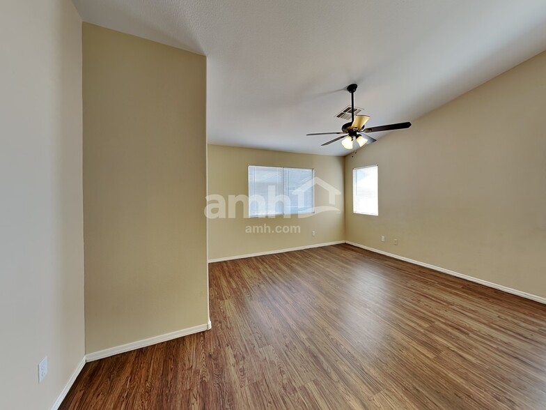 Building Photo - 9117 W Hazelwood St
