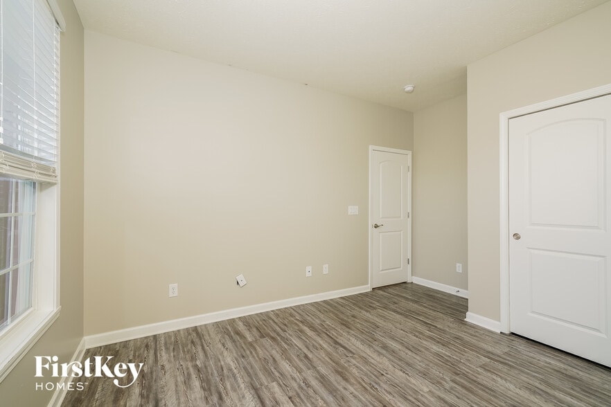 Building Photo - 13390 N Carefree Ct