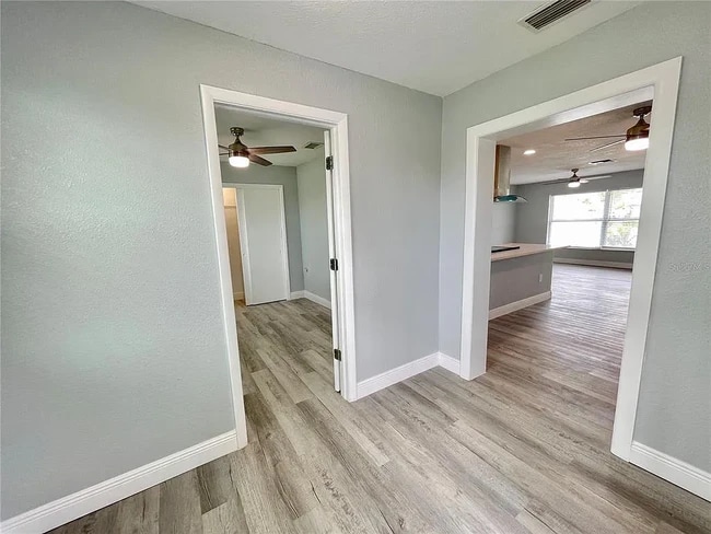 Building Photo - 1806 Ironwood Ct W