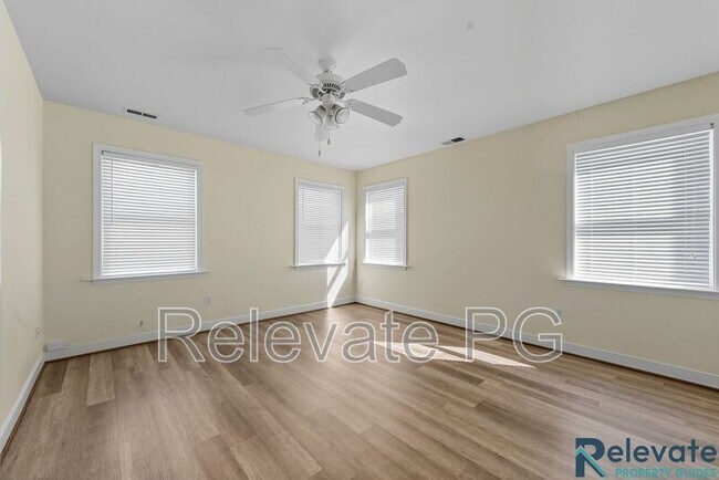 Building Photo - 1803 Rose Ave