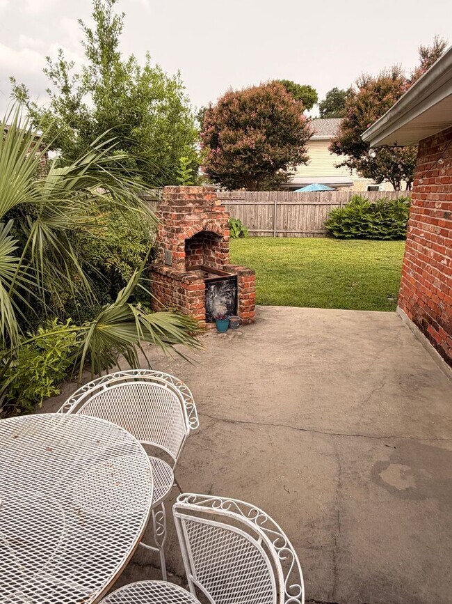 Building Photo - Spacious 3BD/2BA Single Family Home in Metairie.