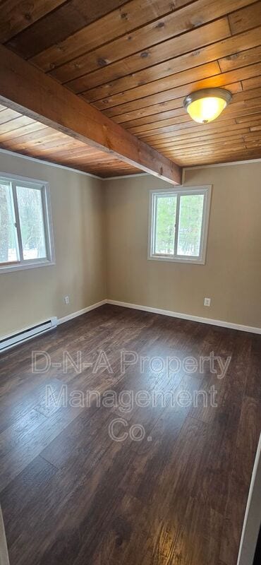 Building Photo - 204 Dogwood Ln