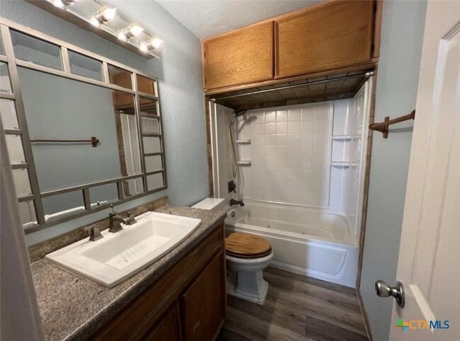 Building Photo - 304 Margaret Lee St