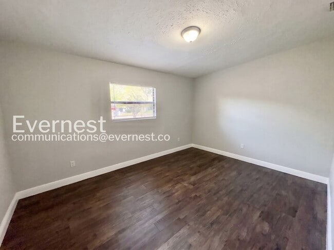 Building Photo - 7121 Flounder Dr