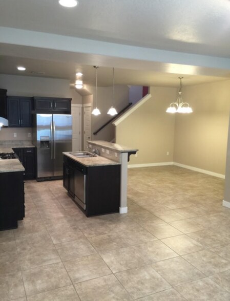 Building Photo - 3781 W Mandrake View Ct