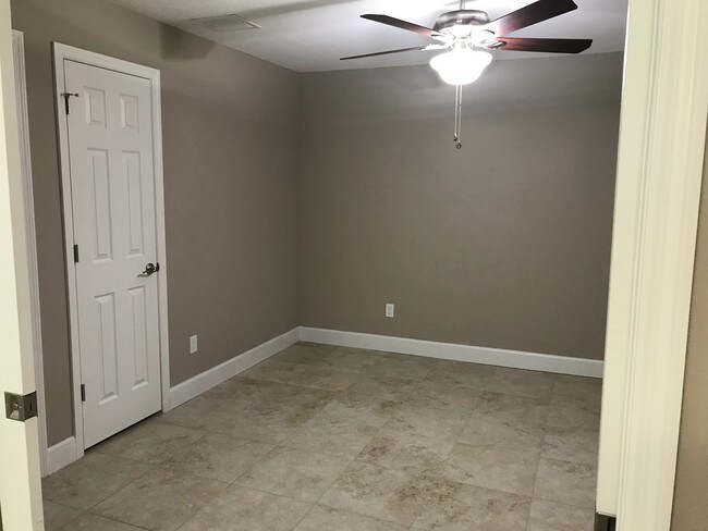 Building Photo - 2270 Hawks Cove Cir