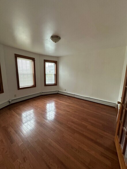 Building Photo - 37 Lyman St