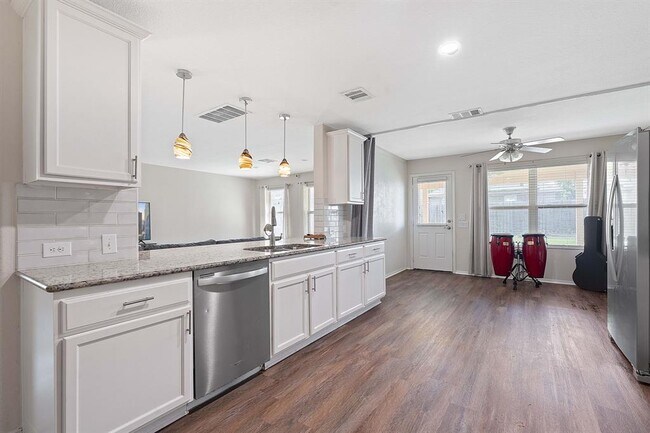 Building Photo - 3508 Breckenridge Dr