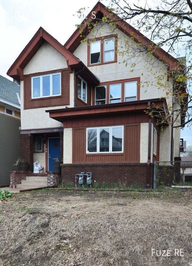 Building Photo - 3029 Chicago Ave