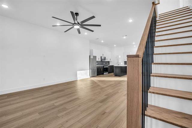 Building Photo - 305 Eggar St