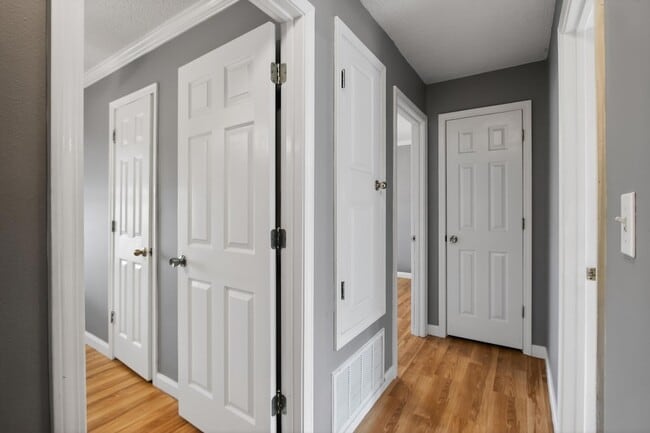 Building Photo - 4799 Coronado Cir
