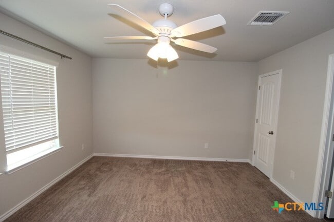 Building Photo - 6307 Verde Dr