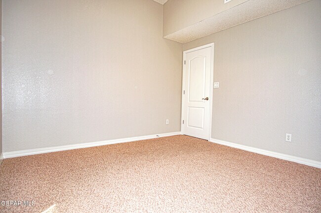 Building Photo - 12712 Tierra Karla Dr