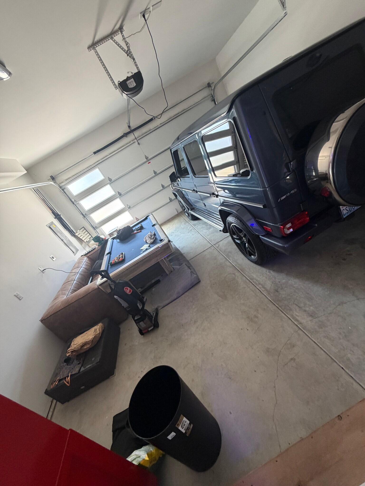 Garage - 10448 3rd Ave SW