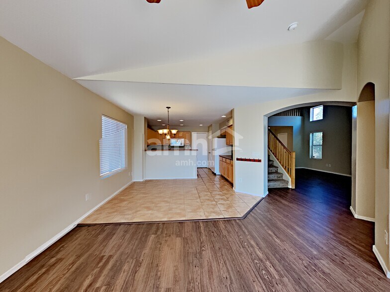 Building Photo - 35324 N Happy Jack Dr