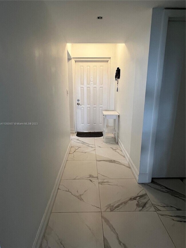 Building Photo - 1266 S Military Trail