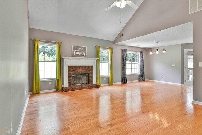 Building Photo - 100 Riverside Walk