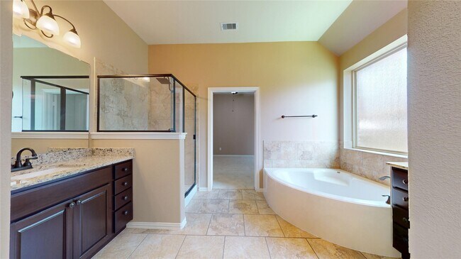 Building Photo - 12314 Meadow Breeze Dr