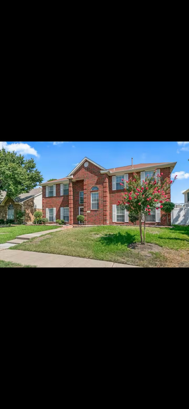 Building Photo - 7817 Straits Dr