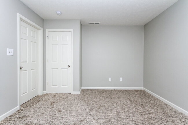 Building Photo - 12046 Royalwood Dr