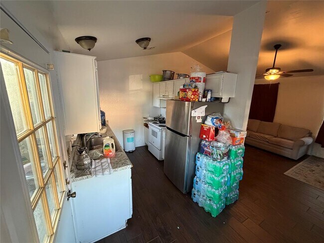 Building Photo - 9620 Sugar Hill Dr