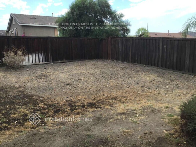 Building Photo - 41042 Crimson Pillar Ln