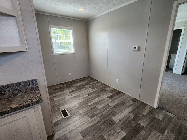 Building Photo - 571 Delaware