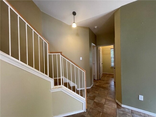 Building Photo - 5206 Hartson