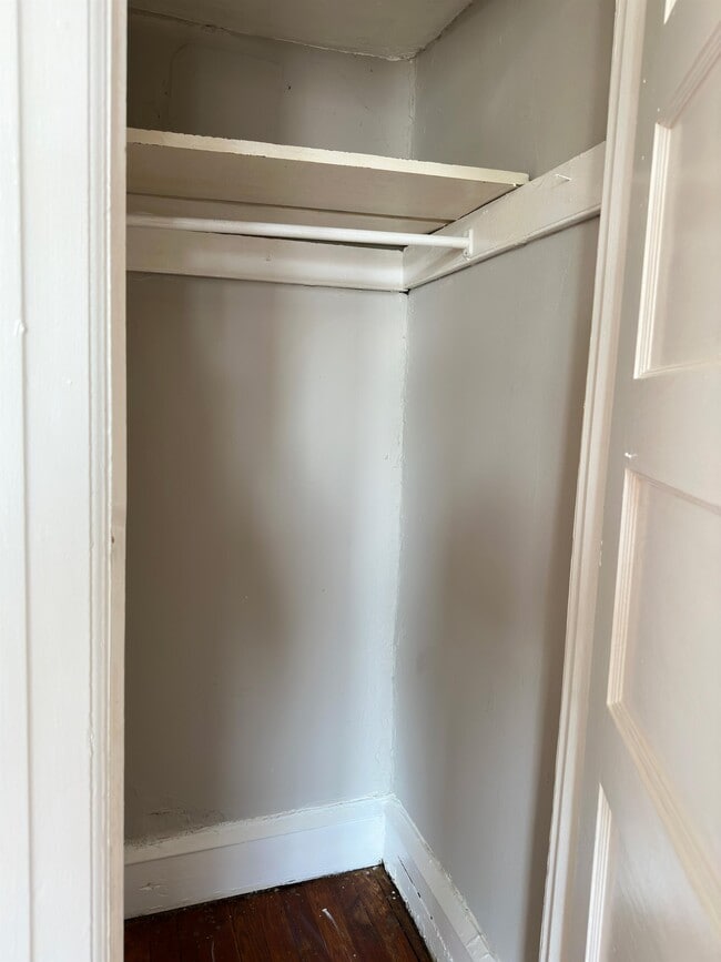 Building Photo - 1422 S Patton St