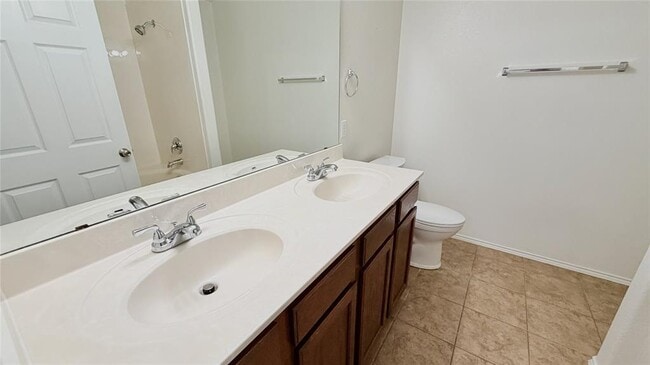 Building Photo - 5713 Nelson Oaks Dr
