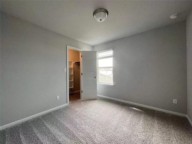 Building Photo - 2205 Arendale Dr