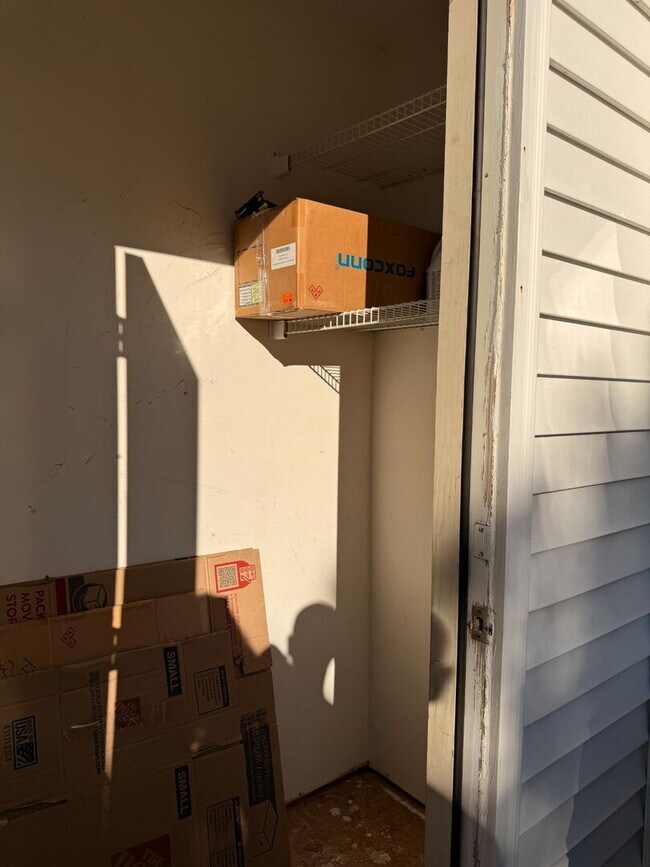 Building Photo - 4316 W Shamrock Ln