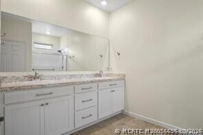 Building Photo - 10568 SW Cambria Ln