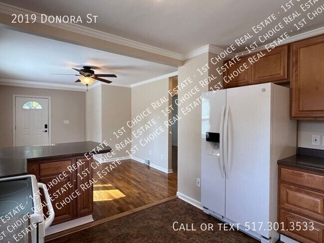 Building Photo - 2019 Donora St