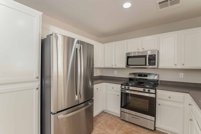 Building Photo - 828 Blue Rosalie Pl