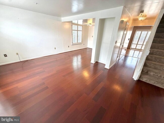 Building Photo - 5053 Colburn Terrace