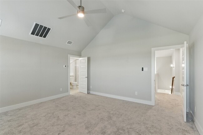 Building Photo - 2617 Tanager St