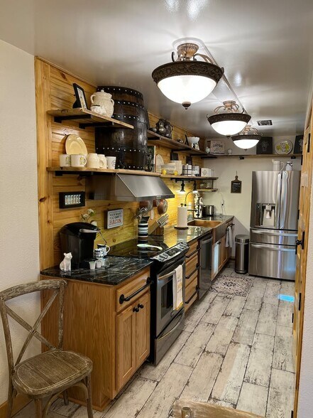 Building Photo - 12102 Carriage Ct SE