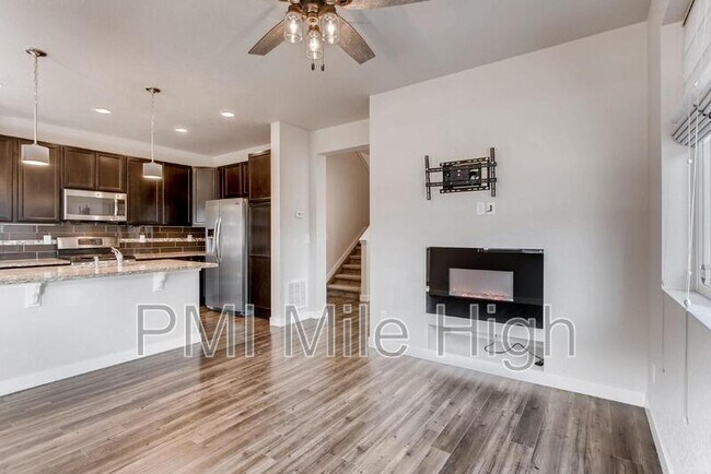 Building Photo - 2029 W 67th Pl