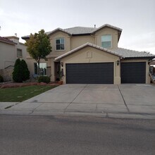 Building Photo - 12409 Nina Pearl Dr