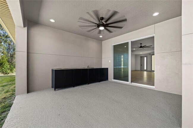 Building Photo - 11 Ethan Allen Dr