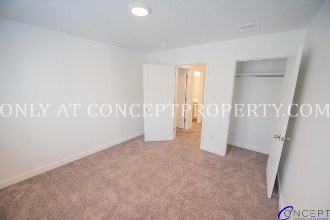 Building Photo - Brand-New Beautiful Spacious Modern Townhome in Lehi with Luxury Finishes & Prime Amenities