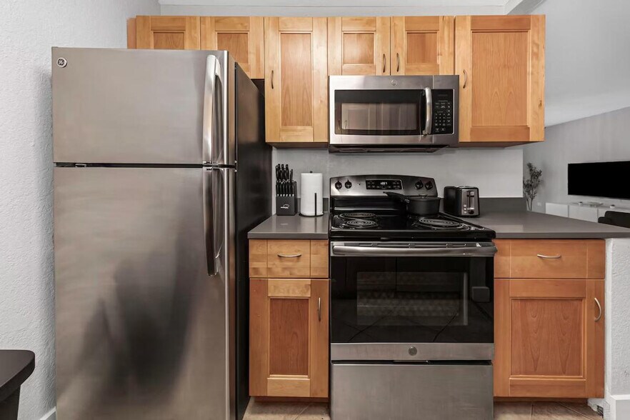 Building Photo - 4311 W Cleveland St